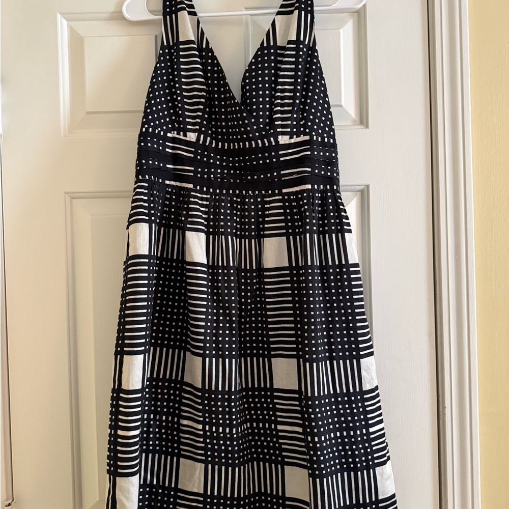 Ann Taylor Black and White Patterned V-Neck Women's Dress